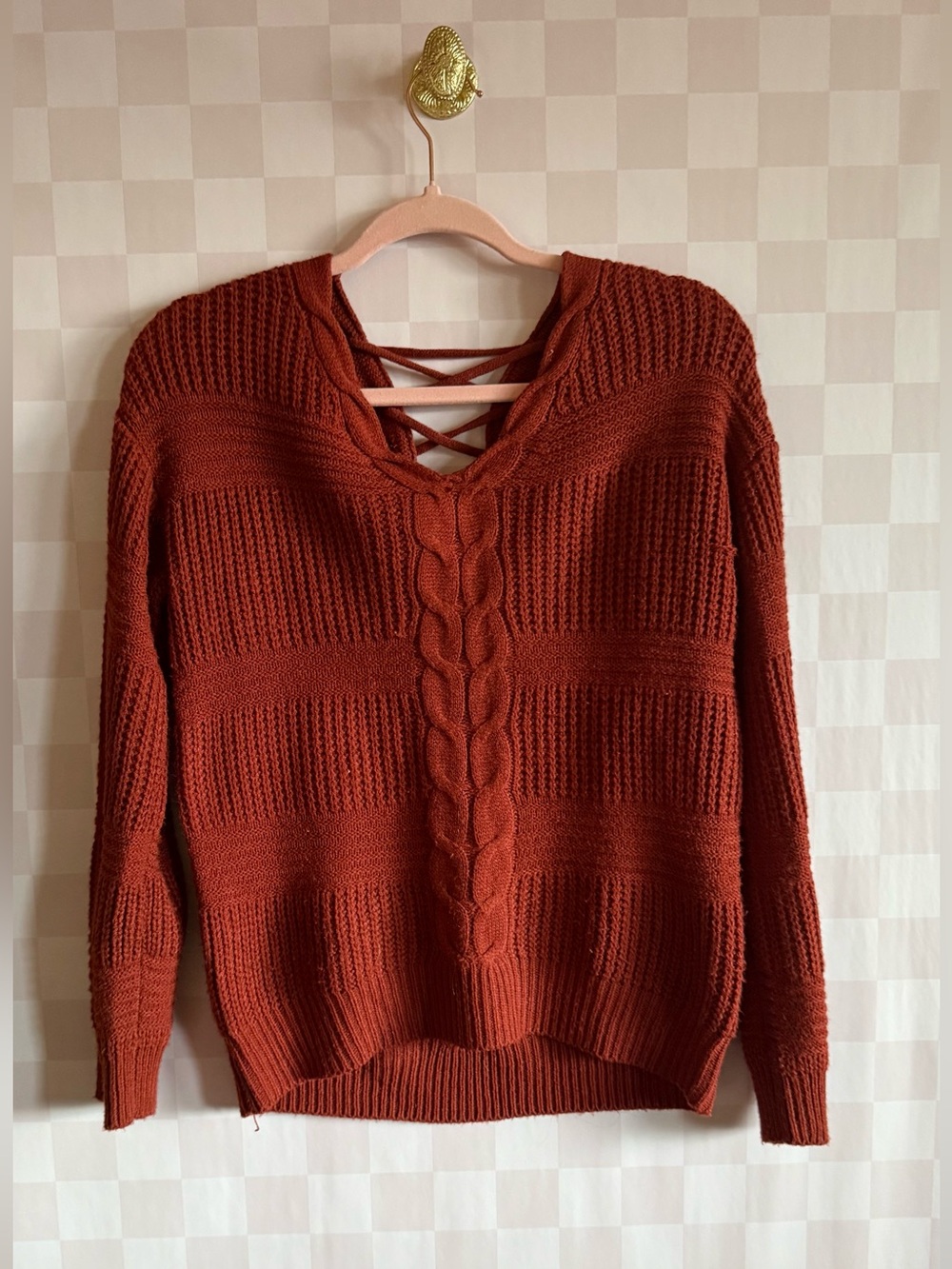 🧶🦊🍄🍁🍂🌻🌞
Rust Cable Knit V-Neck Sweater with Lattice Detail